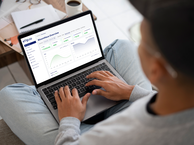 hotel manager using digital tipping software